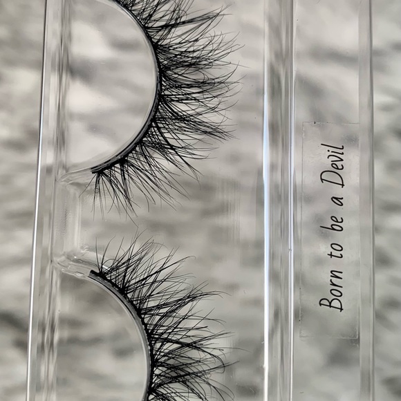 “Born to be a Devil” || Lashful Lengths Luxury Mink Eyelashes - Picture 3 of 7